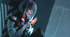 This detailed Lucy Cosplay channels the techwear aesthetic and emotional complexity of the Edgerunners universe.